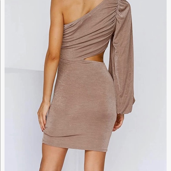 Dress - Picture 2 of 3